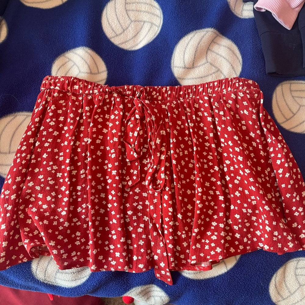 red american eagle crop top